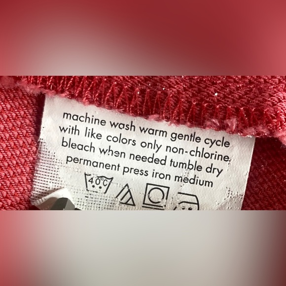 Van Heusen Fitted Easy-Care Pique Spread-Collar Dress Shirt - Picture 7 of 9